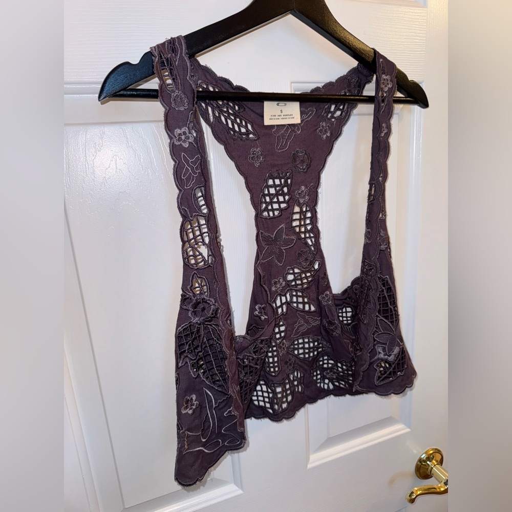 *NWOT* Pins & Needles Embroidered Vest From Urban Outfitters, Size Small